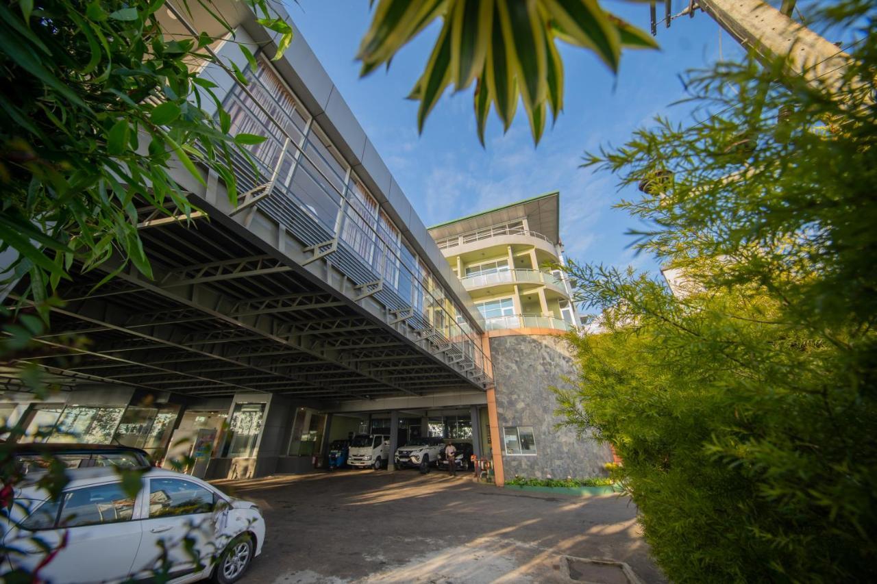 Olympus Plaza Hotel Haputale Bagian luar foto